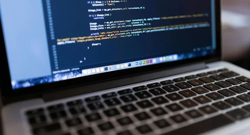 WordPress development interface showing conversion optimization elements and trust signals